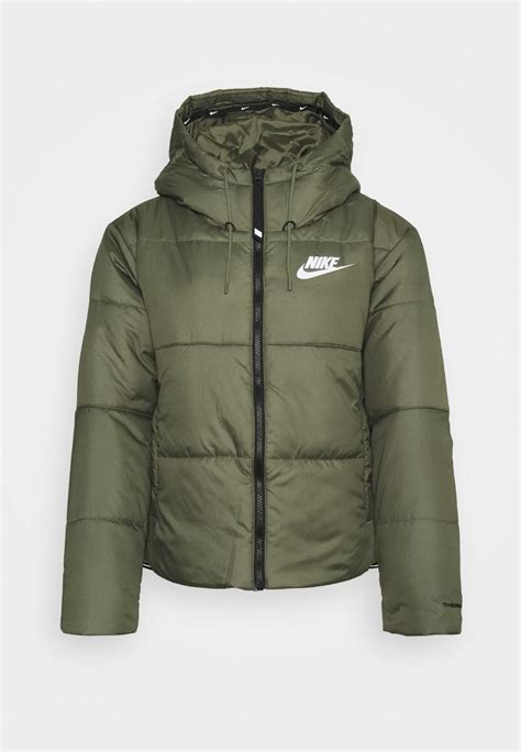 nike winterjacke oliv schwarz|Winterjacken von Nike in oliv im Online Shop von  .